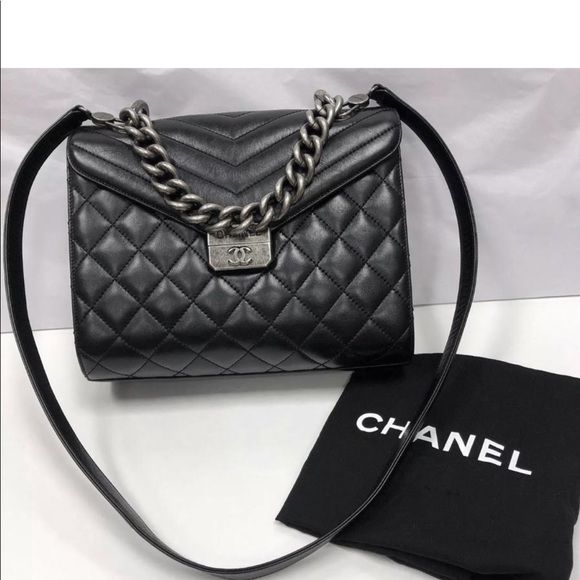 ♦️sola♦️Chanel Mad About Quilted Black Leather Han - Picture 2 of 8